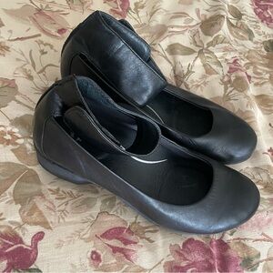 Dansko Ankle Strap Shoes Wedge Size 38 or W 7.5-8 Black Leather